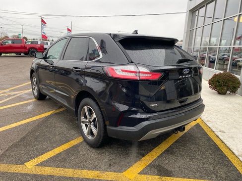 Used 2024 Ford Edge SEL w/ Convenience Package image 3