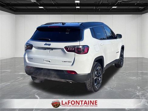 Certified 2023 Jeep Compass Limited image 5