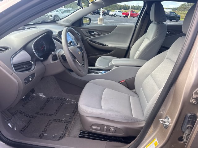 Used 2025 Chevrolet Malibu LT FWD image 11
