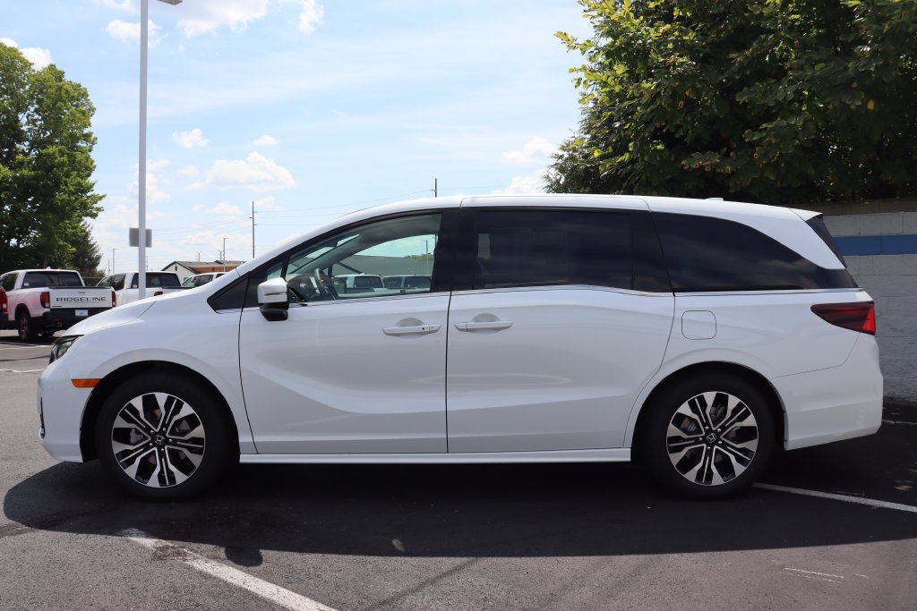 New 2027 Honda Odyssey Elite image 2
