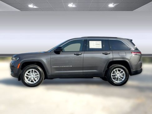 New 2025 Jeep Grand Cherokee Laredo X image 2