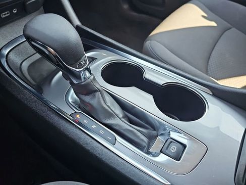 Used 2024 Chevrolet Malibu LT image 15