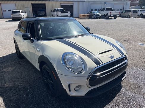 Used 2019 MINI Cooper Clubman S w/ Signature Upholstery Package image 1