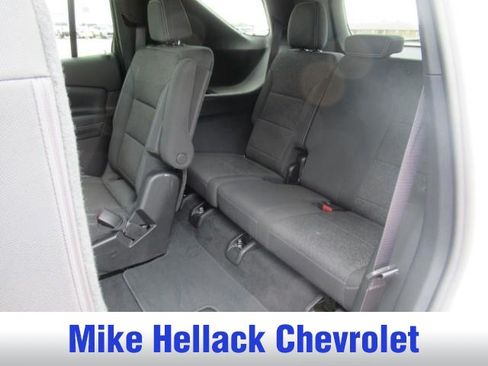 Used 2026 Chevrolet Traverse LT FWD image 21