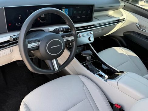 Used 2025 Hyundai Tucson SEL FWD image 10