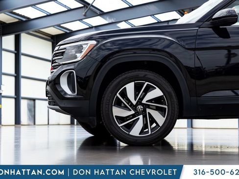 Used 2024 Volkswagen Atlas SE AWD/4WD image 31