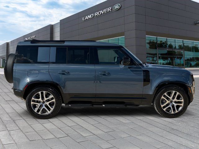 Certified 2026 Land Rover Defender 110 X-Dynamic SE AWD/4WD image 6