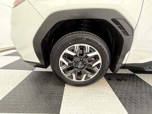 Used 2025 Subaru Forester Premium w/ Convenience Package #2 AWD/4WD image 9