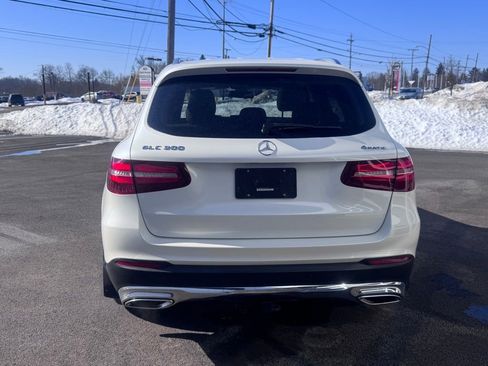 Used 2017 Mercedes-Benz GLC 300 4MATIC image 4
