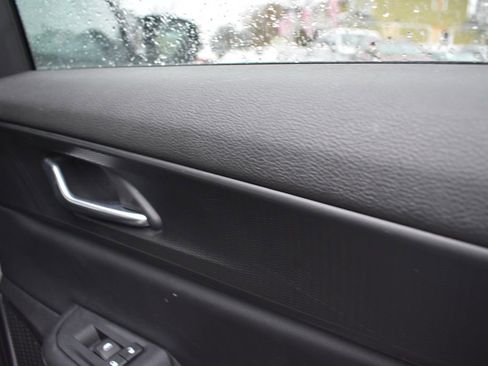 Used 2024 Jeep Grand Cherokee L Altitude image 25