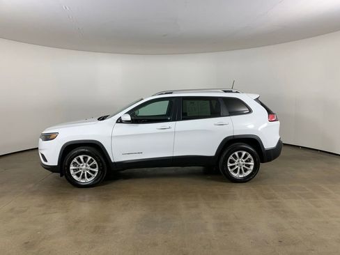 Used 2020 Jeep Cherokee Latitude w/ Cold Weather Group AWD/4WD image 16