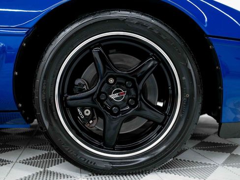 Used 1996 Chevrolet Corvette Convertible RWD image 43