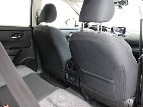 Certified 2026 Nissan Rogue SV FWD image 20