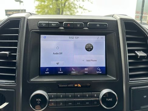 Used 2020 Ford Expedition XLT w/ Equipment Group 202A AWD/4WD image 38