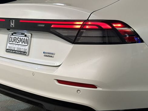 Used 2024 Honda Accord Touring image 9
