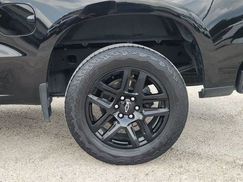 Used 2023 Chevrolet Silverado 1500 Custom w/ LPO, Dark Essentials Package RWD image 31