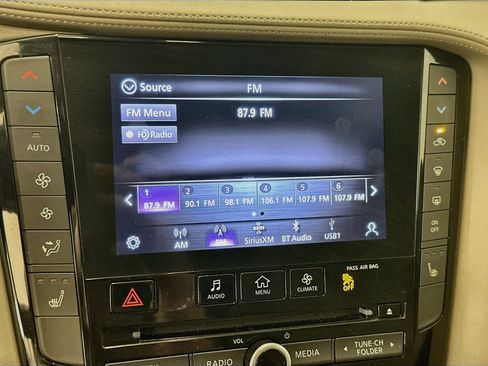 Used 2023 INFINITI QX50 Luxe AWD/4WD image 21