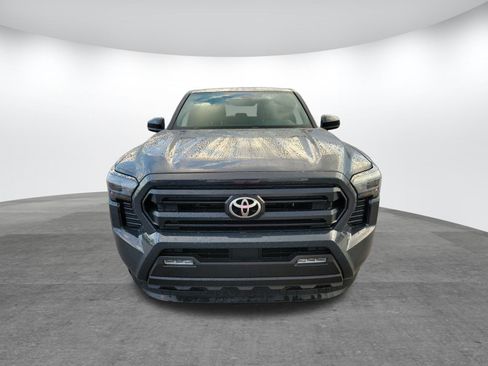 Certified 2025 Toyota Tacoma SR5 image 2