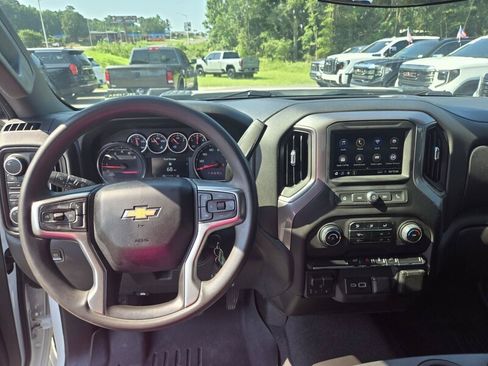 Used 2023 Chevrolet Silverado 2500 Custom w/ Gooseneck/5TH Wheel Package AWD/4WD image 8