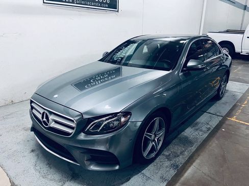 Used 2017 Mercedes-Benz E 300 4MATIC image 3