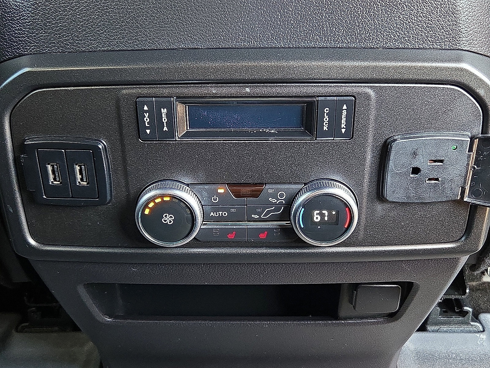 Used 2019 Ford Expedition Limited RWD image 12