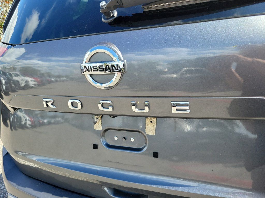 Certified 2021 Nissan Rogue SV FWD image 8