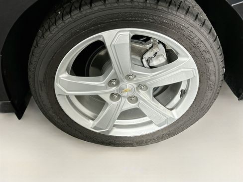 Used 2019 Chevrolet Volt LT w/ Power Convenience Package FWD image 11