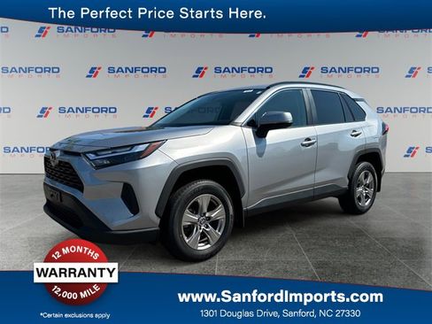 Used 2022 Toyota RAV4 XLE image 1