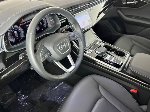 Used 2025 Audi Q8 Premium w/ Black Optic Package image 9