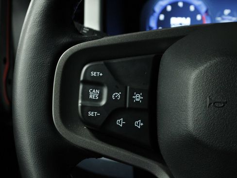 Used 2025 Ford Bronco Heritage Edition AWD/4WD image 29