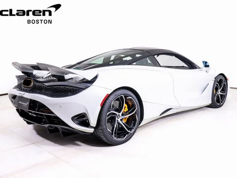 Used 2025 McLaren 750S image 5