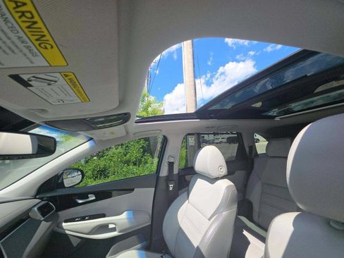 Used 2019 Kia Sorento SX w/ SX Touring Package FWD image 7
