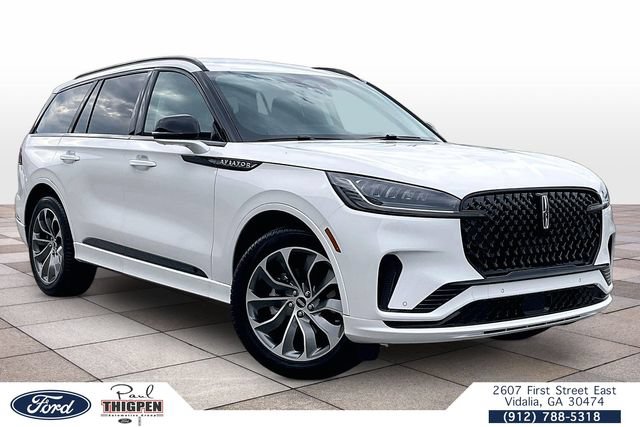 Used 2026 Lincoln Aviator AWD w/ Jet Appearance Package image 1