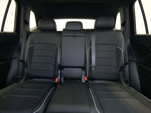 Used 2022 Volkswagen Tiguan SEL R-Line image 20