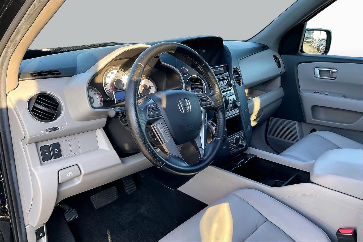 Used 2012 Honda Pilot Touring image 16