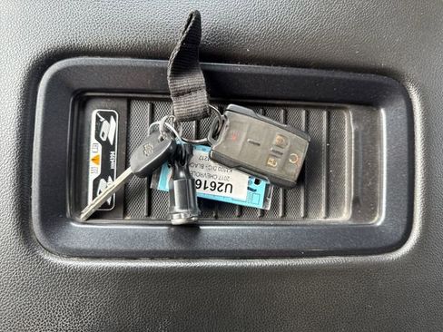 Used 2017 Chevrolet Silverado 1500 LT w/ Midnight Edition image 27