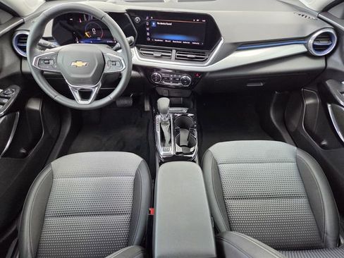 Certified 2024 Chevrolet Trax LT w/ Driver Confidence Package FWD image 12