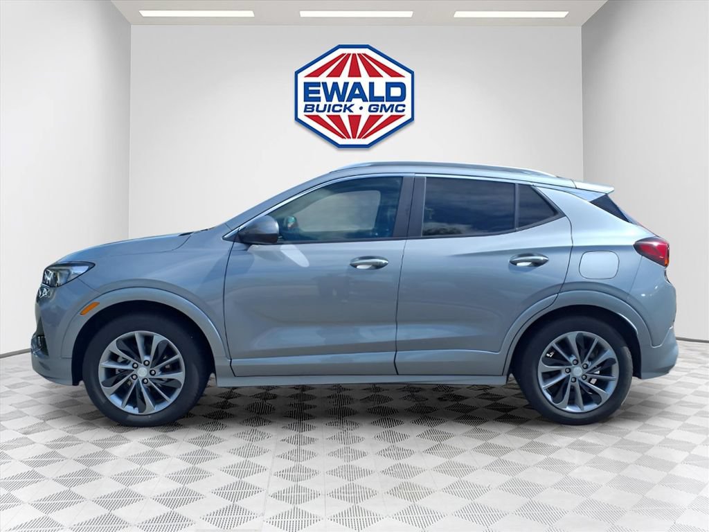 Certified 2023 Buick Encore GX Select w/ Sport Touring Package FWD image 3