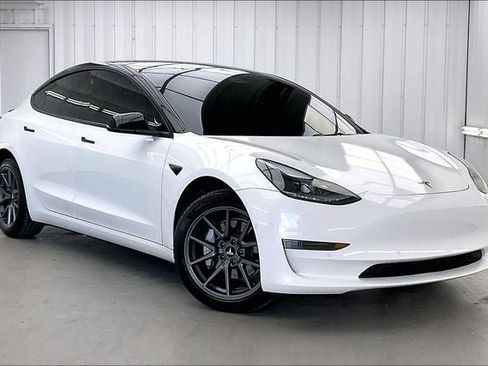 Used 2021 Tesla Model 3 Standard Range Plus RWD image 33