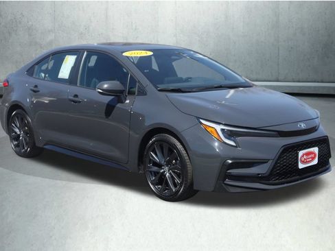 Used 2024 Toyota Corolla SE w/ SE Premium Package FWD image 8