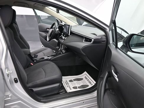 Used 2020 Toyota Corolla LE image 24