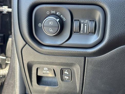 Used 2021 RAM 1500 Laramie w/ Sport Appearance Package AWD/4WD image 19