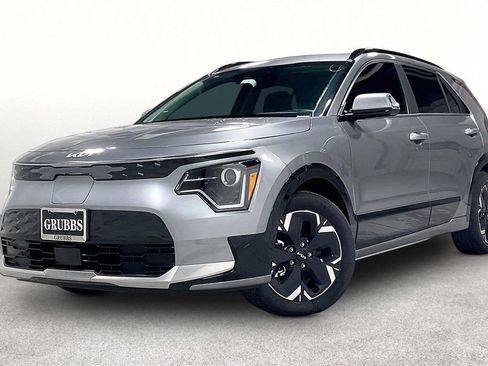 Used 2024 Kia Niro Wind w/ Wind Preserve Package FWD image 14
