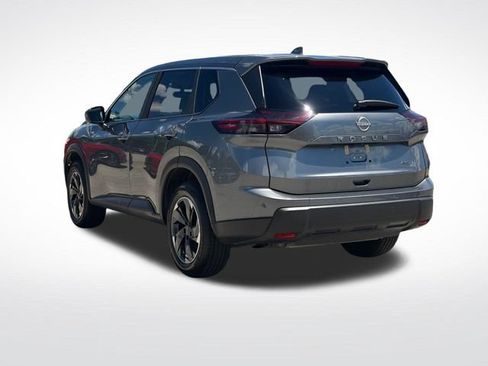 Used 2025 Nissan Rogue SV AWD/4WD image 12