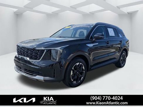Used 2024 Kia Sorento S image 7