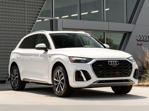 Certified 2023 Audi Q5 2.0T Premium Plus w/ Premium Plus Package AWD/4WD image 1