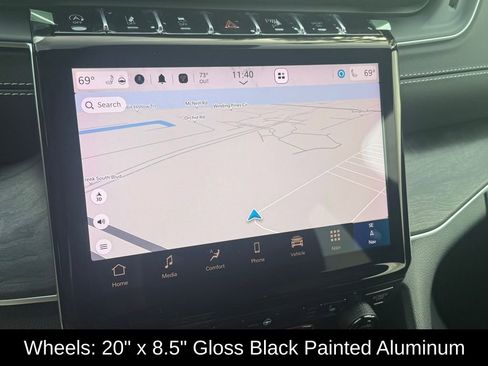 Certified 2025 Jeep Grand Cherokee Limited w/ Black Appearance Package image 15