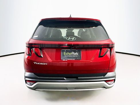 Used 2025 Hyundai Tucson SEL FWD image 7