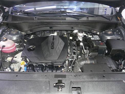 Used 2023 Hyundai Santa Fe SEL w/ Premium Package image 12