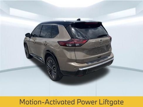 Used 2024 Nissan Rogue Platinum w/ Platinum Premium Package FWD image 9